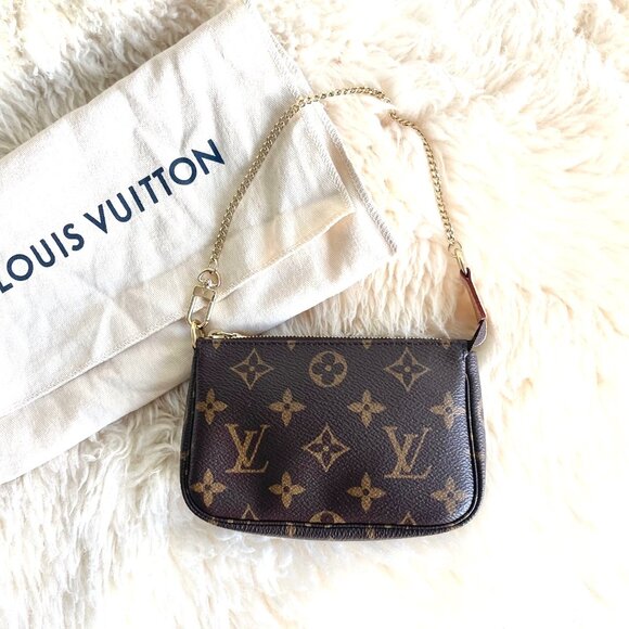 Louis Vuitton Mini Pochette Accessoires Bag - Picture 2 of 12